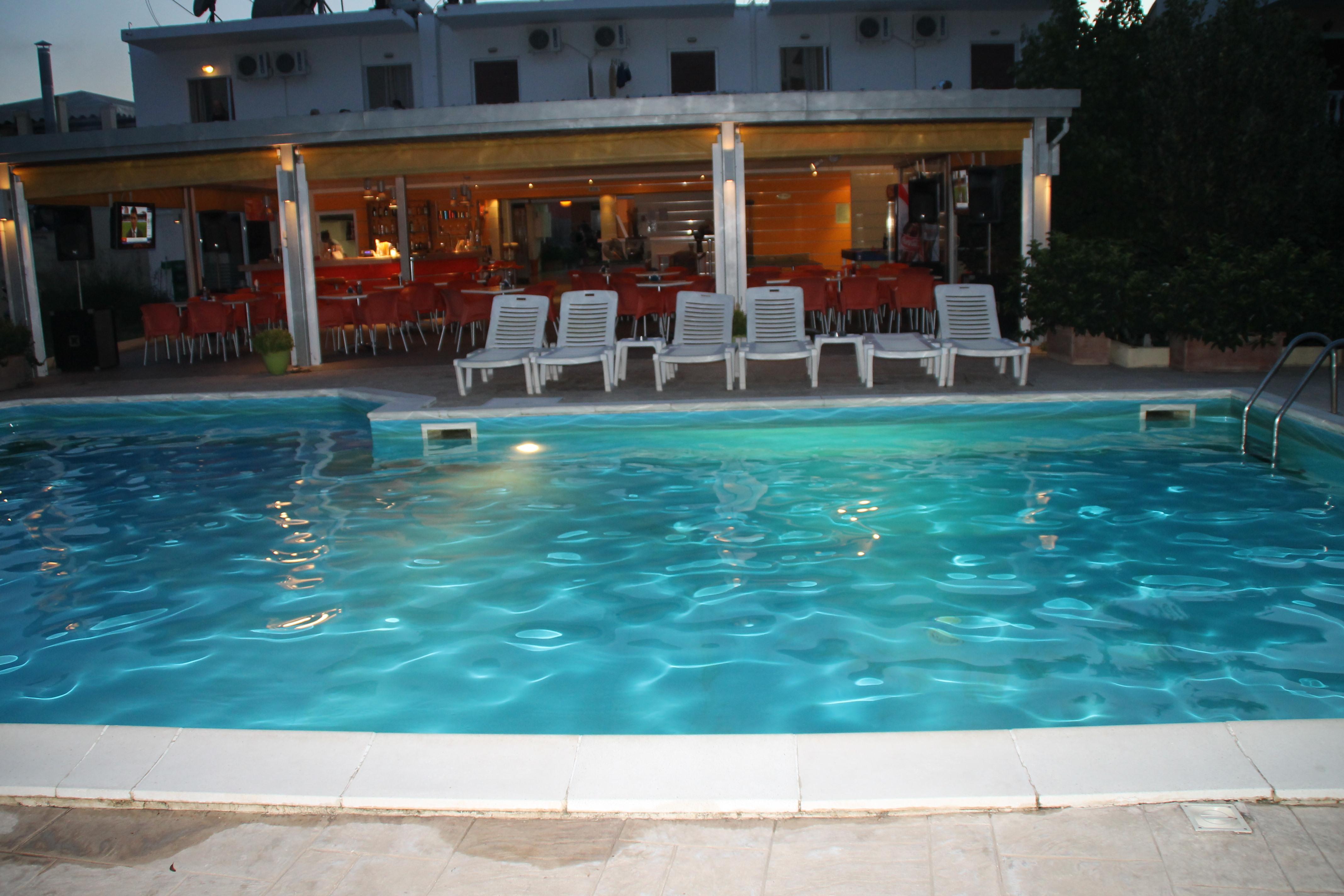 Kavos Central Gardens エクステリア 写真