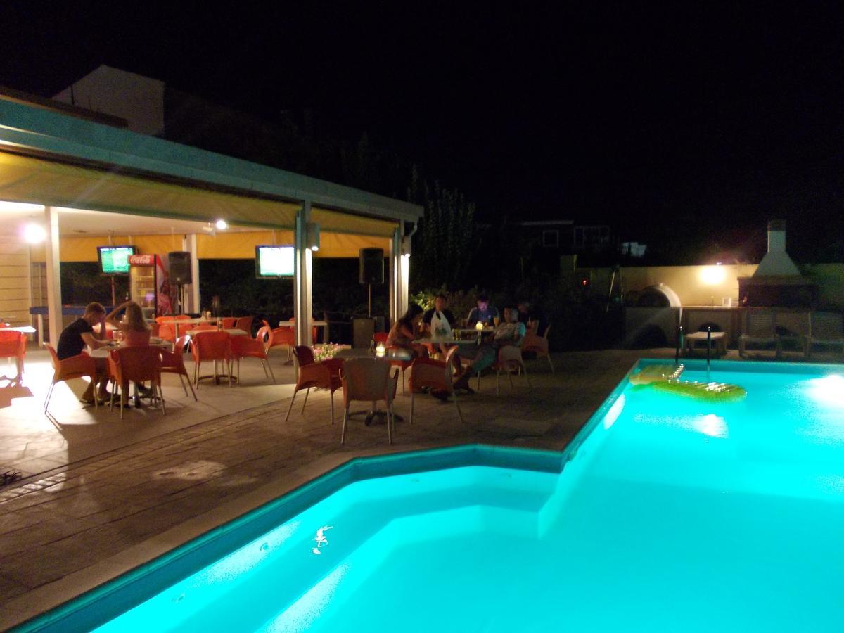 Kavos Central Gardens エクステリア 写真